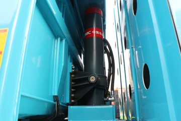 �����ؿ� ���� ݼӢ�� 530���� 8X4 7.6��CNG��ж��ͼƬ