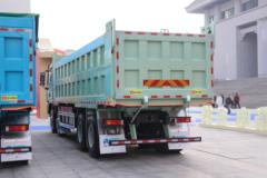 陕汽德龙X5000E 8X4 8.6米纯电动自卸车 400.61kWh