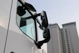 陕汽重卡底盘&nbsp;混凝土搅拌车外观                                                图片