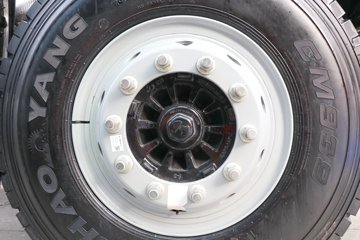 �����ؿ� ����X5000 ݼӢ�� 630���� 8X4 8.6��LNG��ж��ͼƬ