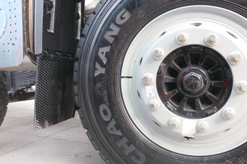 �����ؿ� ����X5000 ݼӢ�� 630���� 8X4 8.6��LNG��ж��ͼƬ