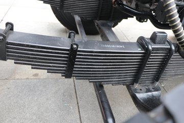 �����ؿ� ����X5000 ݼӢ�� 630���� 8X4 8.6��LNG��ж��ͼƬ