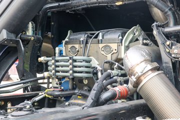 �����ؿ� ����X5000 ݼӢ�� 630���� 8X4 8.6��LNG��ж��ͼƬ