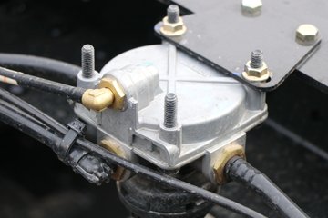 �����ؿ� ����X5000 ݼӢ�� 630���� 8X4 8.6��LNG��ж��ͼƬ