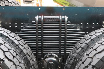 �����ؿ� ����X5000 ݼӢ�� 630���� 8X4 8.6��LNG��ж��ͼƬ