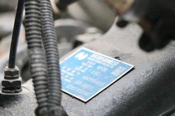 �����ؿ� ����X5000 ݼӢ�� 630���� 8X4 8.6��LNG��ж��ͼƬ