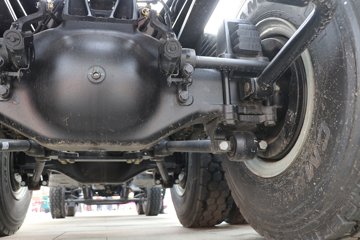 �����ؿ� ����X5000 ݼӢ�� 630���� 8X4 8.6��LNG��ж��ͼƬ