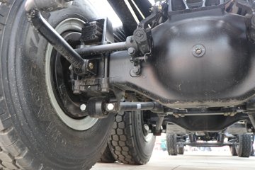 �����ؿ� ����X5000 ݼӢ�� 630���� 8X4 8.6��LNG��ж��ͼƬ