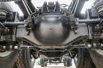 �����ؿ� ����X5000 ݼӢ�� 630���� 8X4 8.6��LNG��ж��ͼƬ