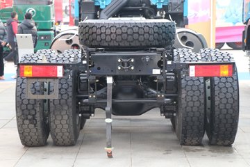 �����ؿ� ����X5000 ݼӢ�� 630���� 8X4 8.6��LNG��ж��ͼƬ