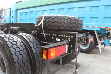 �����ؿ� ����X5000 ݼӢ�� 630���� 8X4 8.6��LNG��ж��ͼƬ