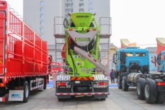陕汽重卡 德龙M3000S 8X4 6.86方纯电动混凝土搅拌车(中联牌)(ZLJ5312GJBLBEV)350.07kWh