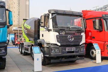 陕汽重卡 德龙M3000S 8X4 6.86方纯电动混凝土搅拌车(中联牌)(ZLJ5312GJBLBEV)350.07kWh