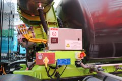 陕汽重卡 德龙M3000S 8X4 6.86方纯电动混凝土搅拌车(中联牌)(ZLJ5312GJBLBEV)350.07kWh