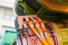 陕汽重卡 德龙M3000S 8X4 6.86方纯电动混凝土搅拌车(中联牌)(ZLJ5312GJBLBEV)350.07kWh