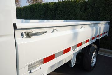 ���������T7 1.6L���� 122���� ����5�� Һɲ 3.1�׵�������΢��ͼƬ