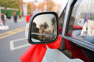 ���� �����V8E 2�� 5.27�״��綯��ջ��� �д��º�41.86kWhͼƬ