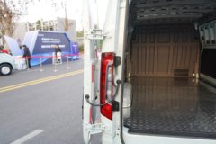 东风 睿立达V8E 2座 5.27米纯电动封闭货车 中创新航41.86kWh