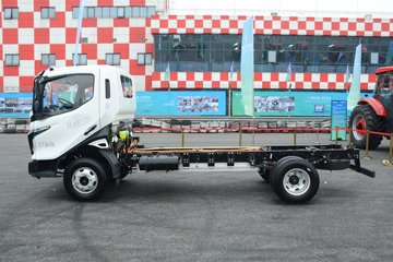 飞碟EW7&nbsp;电动冷藏车外观图片