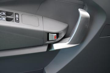 飞碟漫天飞&nbsp;电动载货车内饰图片