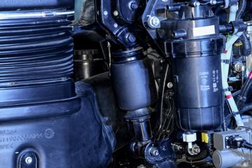 ŷ������5 9.9L���� 480���� 6X4 ��ʿ��12�� ǣ����ͼƬ