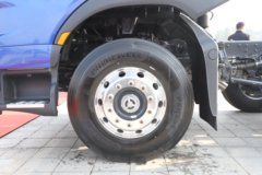 东风柳汽乘龙H7pro 13.5L柴油 630马力 8X4 法士特12档 AMT自动档 9.47米排半仓栅式载货车