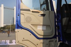 东风柳汽乘龙H7pro 13.5L柴油 630马力 8X4 法士特12档 AMT自动档 9.47米排半仓栅式载货车