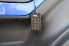 东风柳汽乘龙H7pro 13.5L柴油 630马力 8X4 法士特12档 AMT自动档 9.47米排半仓栅式载货车