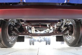 乘龙M3V&nbsp;载货车底盘                                                图片