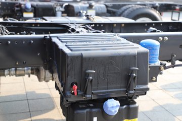 ������������M3V 4.5L���� 260���� 4X2 ��ʿ��8�� ��ɲ 6.8���Ű��դʽ�ػ���ͼƬ