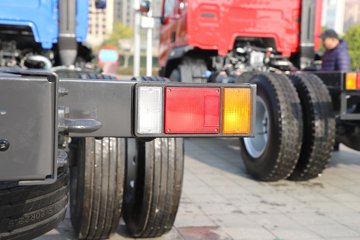 ������������M3V 4.5L���� 260���� 4X2 ��ʿ��8�� ��ɲ 6.8���Ű��դʽ�ػ���ͼƬ