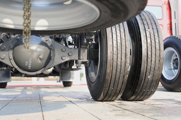 ������������M3V 4.5L���� 260���� 4X2 ��ʿ��8�� ��ɲ 6.8���Ű��դʽ�ػ���ͼƬ