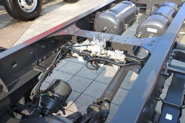 ������������M3V 4.5L���� 260���� 4X2 ��ʿ��8�� ��ɲ 6.8���Ű��դʽ�ػ���ͼƬ