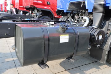 ������������M3V 4.5L���� 260���� 4X2 ��ʿ��8�� ��ɲ 6.8���Ű��դʽ�ػ���ͼƬ