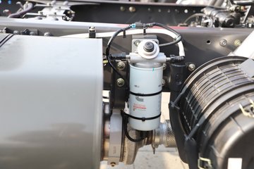 ������������M3V 4.5L���� 260���� 4X2 ��ʿ��8�� ��ɲ 6.8���Ű��դʽ�ػ���ͼƬ