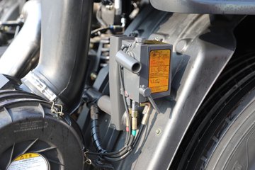 ������������M3V 4.5L���� 260���� 4X2 ��ʿ��8�� ��ɲ 6.8���Ű��դʽ�ػ���ͼƬ