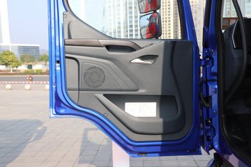 ������������M3V 4.5L���� 260���� 4X2 ��ʿ��8�� ��ɲ 6.8���Ű��դʽ�ػ���ͼƬ