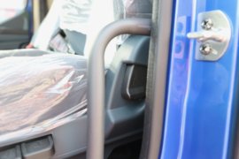 乘龙M3V&nbsp;载货车驾驶室                                               图片