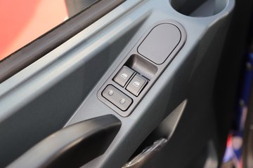 ������������M3V 4.5L���� 260���� 4X2 ��ʿ��8�� ��ɲ 6.8���Ű��դʽ�ػ���ͼƬ