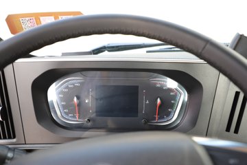 ������������M3V 4.5L���� 260���� 4X2 ��ʿ��8�� ��ɲ 6.8���Ű��դʽ�ػ���ͼƬ