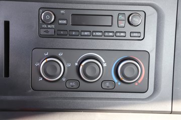 ������������M3V 4.5L���� 260���� 4X2 ��ʿ��8�� ��ɲ 6.8���Ű��դʽ�ػ���ͼƬ