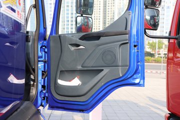 ������������M3V 4.5L���� 260���� 4X2 ��ʿ��8�� ��ɲ 6.8���Ű��դʽ�ػ���ͼƬ