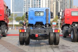 乘龙M3V&nbsp;载货车外观                                                图片