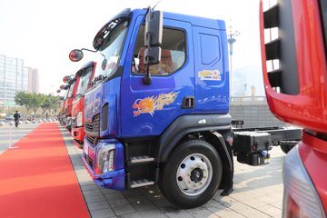 ������������M3V 4.5L���� 260���� 4X2 ��ʿ��8�� ��ɲ 6.8���Ű��դʽ�ػ���ͼƬ