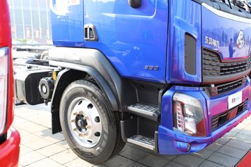 ������������M3V 4.5L���� 260���� 4X2 ��ʿ��8�� ��ɲ 6.8���Ű��դʽ�ػ���ͼƬ