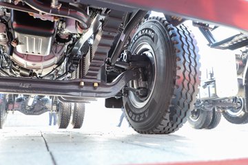 ������������H5 6.4L���� 300���� 4X2 ��ʿ��12�� 5.3����ж��ͼƬ