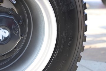 ������������H5 6.4L���� 300���� 4X2 ��ʿ��12�� 5.3����ж��ͼƬ