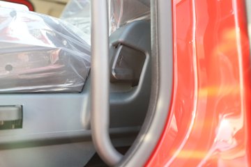 ������������H5 6.4L���� 300���� 4X2 ��ʿ��12�� 5.3����ж��ͼƬ