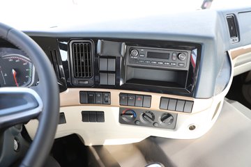 ������������H5 6.4L���� 300���� 4X2 ��ʿ��12�� 5.3����ж��ͼƬ