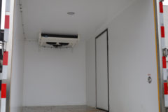 福田祥菱M2 4X2 3.75米单排纯电动冷藏车(重特牌)55.7kWh